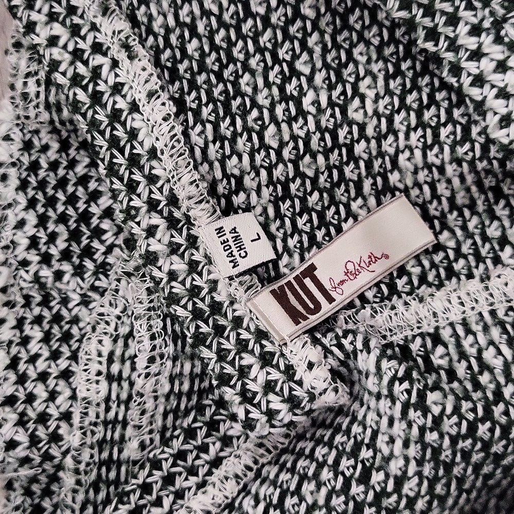 Kut From The Kloth Womens XL Lightweight Sweater V Neck Open Knit Half Sleeve‎ - Picture 3 of 8